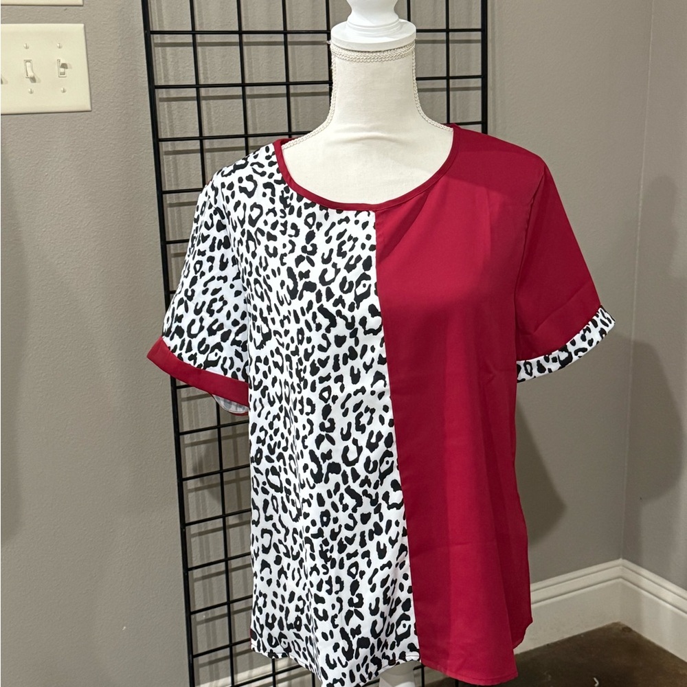 Stylish Red and Black Leopard Print Women's Top